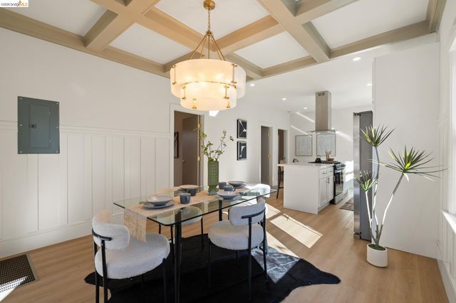 2630 Highland Ave, Oakland, CA 94606