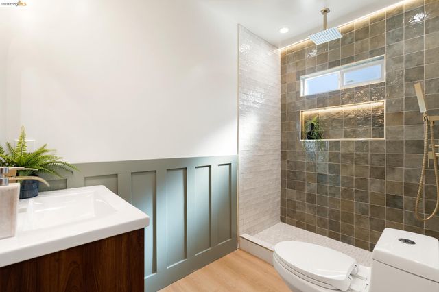 2630 Highland Ave, Oakland, CA 94606