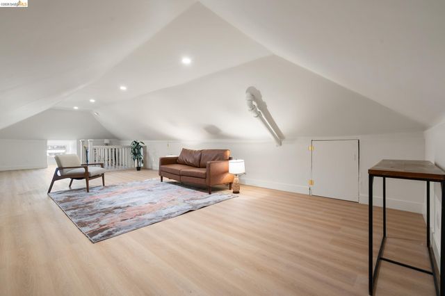 2630 Highland Ave, Oakland, CA 94606