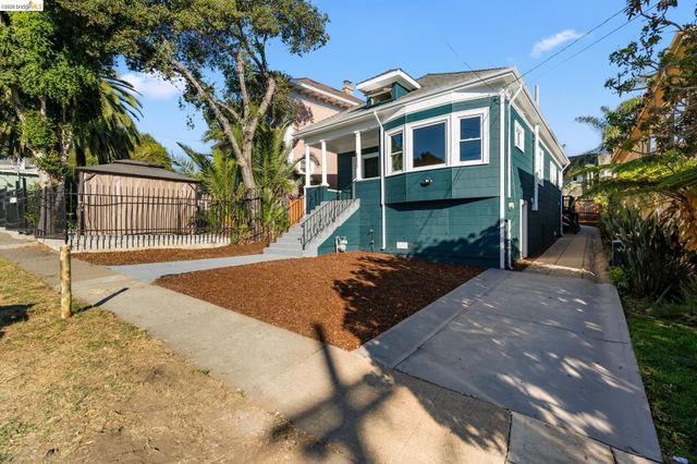 2630 Highland Ave, Oakland, CA 94606