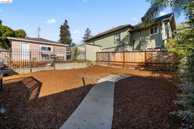2630 Highland Ave, Oakland, CA 94606
