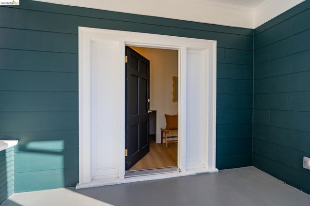 2630 Highland Ave, Oakland, CA 94606