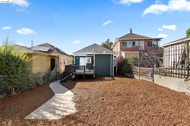 2630 Highland Ave, Oakland, CA 94606