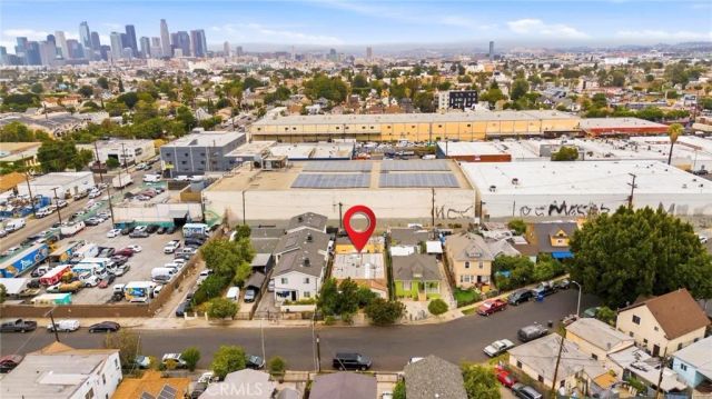 925 E 32nd Street, Los Angeles, CA 90011