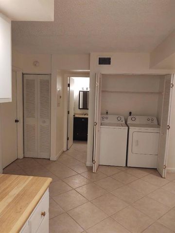 6341 Chasewood Drive B, Jupiter, FL 33458