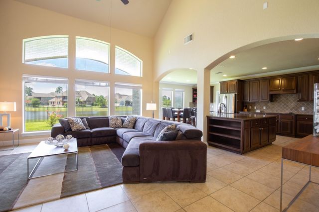 162 W Hullwood Court, Spring, TX 77389