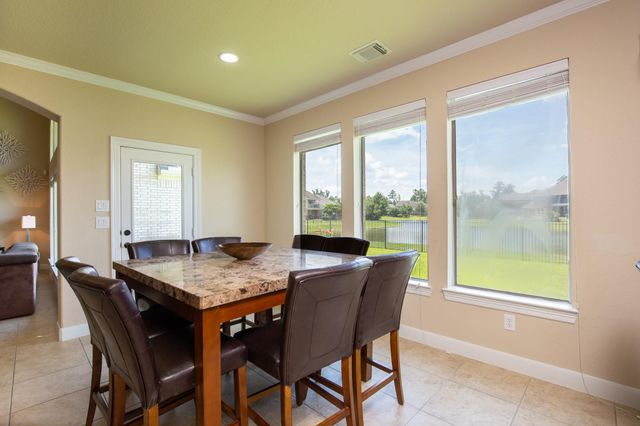 162 W Hullwood Court, Spring, TX 77389