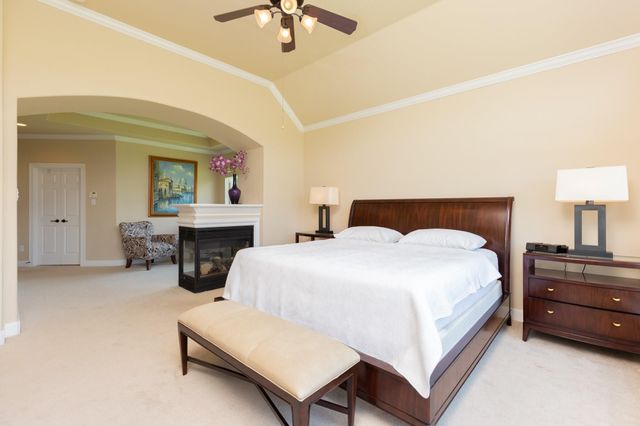 162 W Hullwood Court, Spring, TX 77389