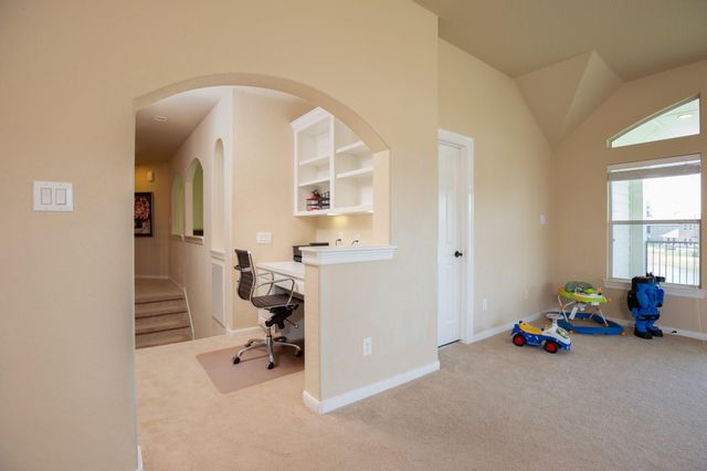 162 W Hullwood Court, Spring, TX 77389