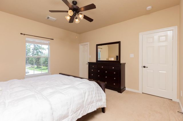 162 W Hullwood Court, Spring, TX 77389