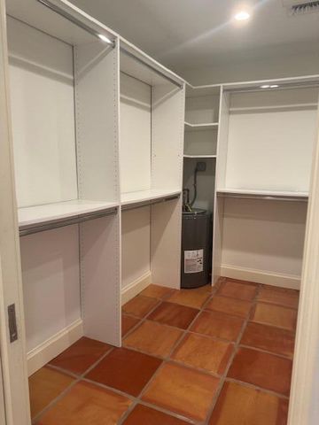 5231 NE 28th Avenue, Fort Lauderdale, FL 33308