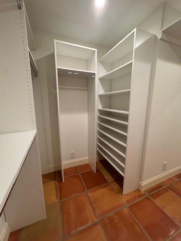 5231 NE 28th Avenue, Fort Lauderdale, FL 33308