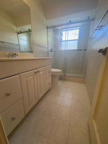 5231 NE 28th Avenue, Fort Lauderdale, FL 33308