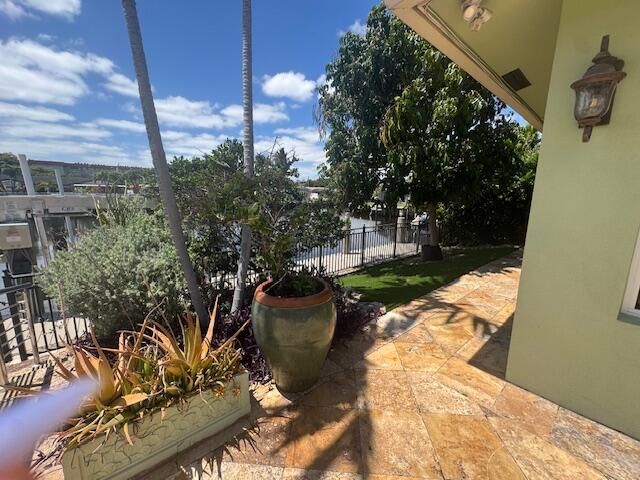 5231 NE 28th Avenue, Fort Lauderdale, FL 33308