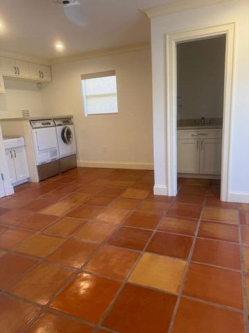 5231 NE 28th Avenue, Fort Lauderdale, FL 33308