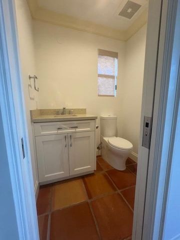 5231 NE 28th Avenue, Fort Lauderdale, FL 33308