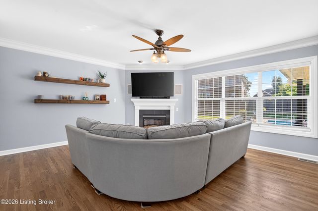 810 Abingdon Cir, Shelbyville, KY 40065