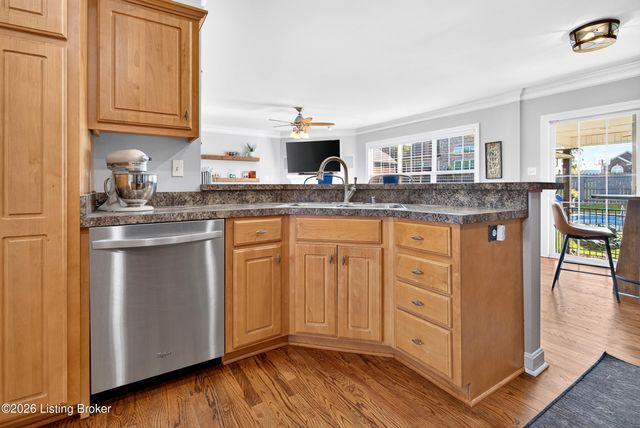 810 Abingdon Cir, Shelbyville, KY 40065