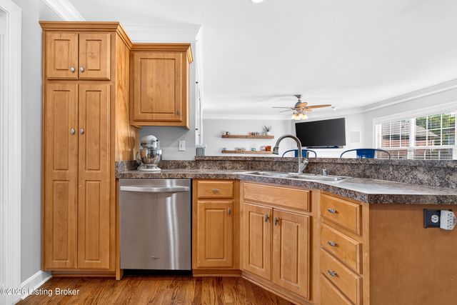 810 Abingdon Cir, Shelbyville, KY 40065