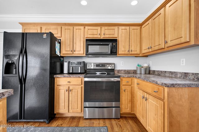810 Abingdon Cir, Shelbyville, KY 40065