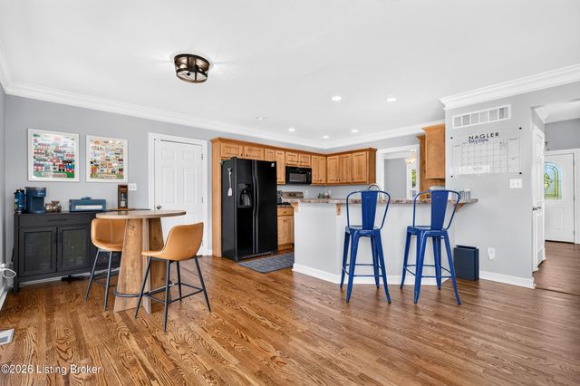 810 Abingdon Cir, Shelbyville, KY 40065