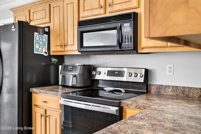 810 Abingdon Cir, Shelbyville, KY 40065