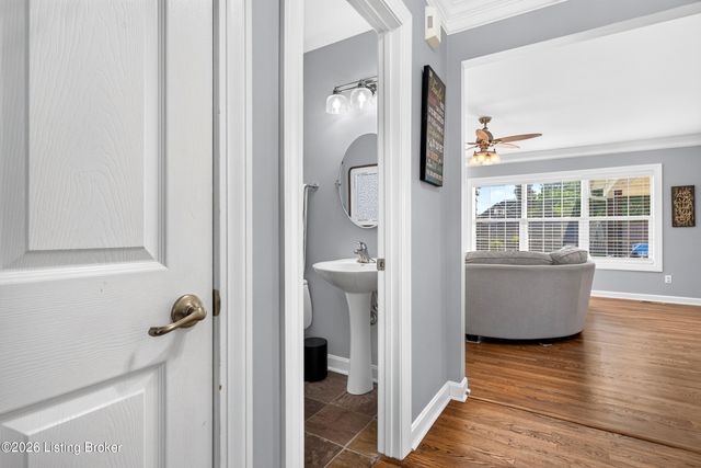 810 Abingdon Cir, Shelbyville, KY 40065