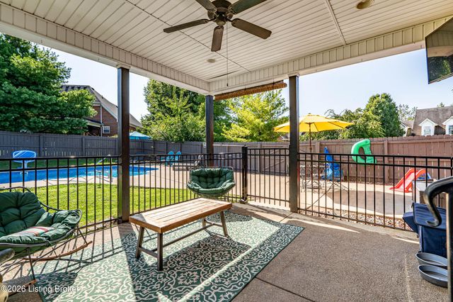 810 Abingdon Cir, Shelbyville, KY 40065