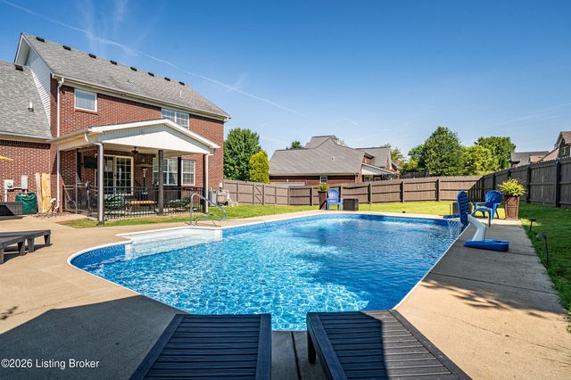 810 Abingdon Cir, Shelbyville, KY 40065