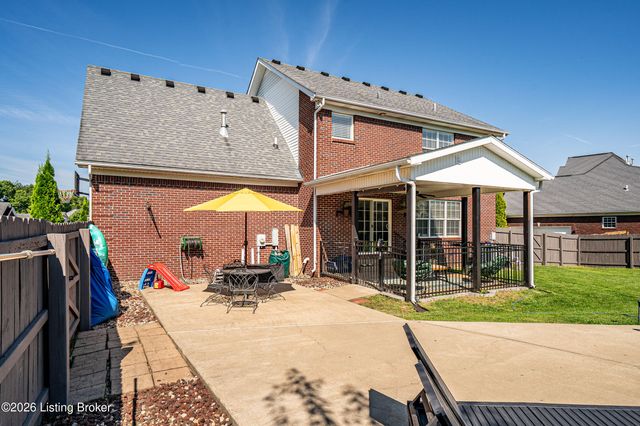 810 Abingdon Cir, Shelbyville, KY 40065