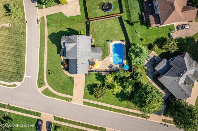 810 Abingdon Cir, Shelbyville, KY 40065