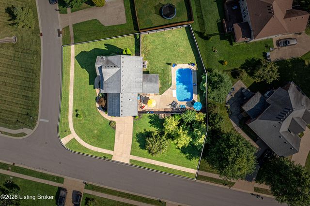 810 Abingdon Cir, Shelbyville, KY 40065