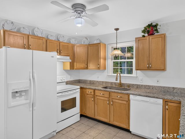 61 Grassy Hill Road, East Lyme, CT 06333