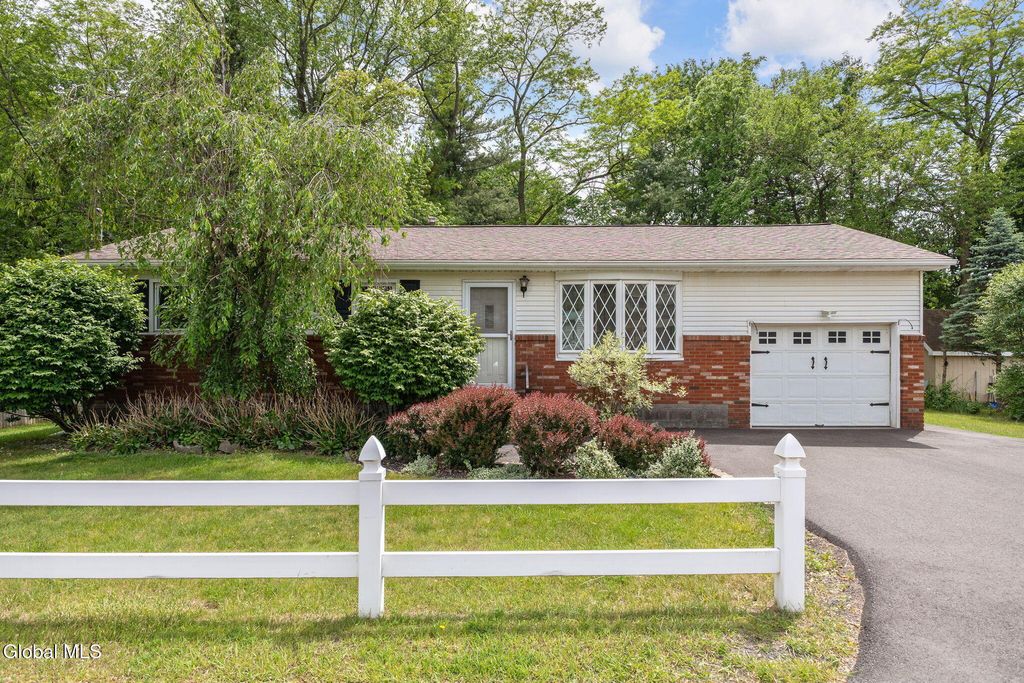 102 Evans Road, Rotterdam, NY 12306