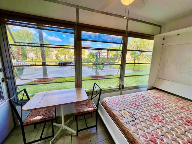 2800 NW 47th Terrace 106b, Lauderdale Lakes, FL 33313