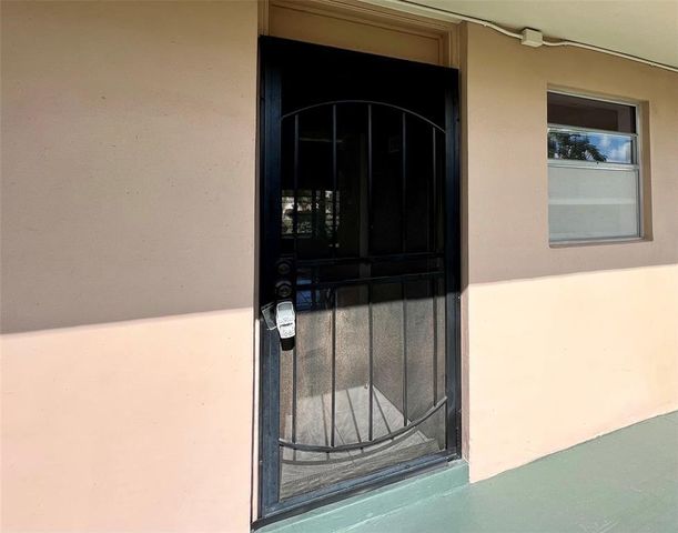 2800 NW 47th Terrace 106b, Lauderdale Lakes, FL 33313