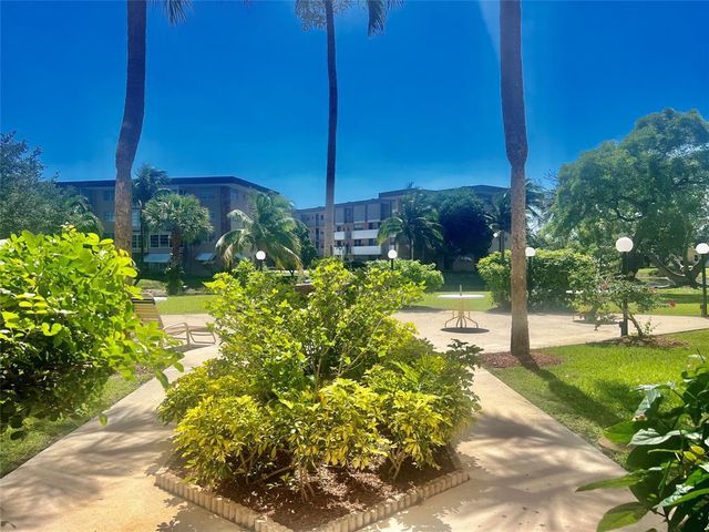 2800 NW 47th Terrace 106b, Lauderdale Lakes, FL 33313