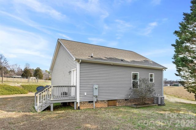 4242 John Ritchie Road, Iron Station, NC 28080