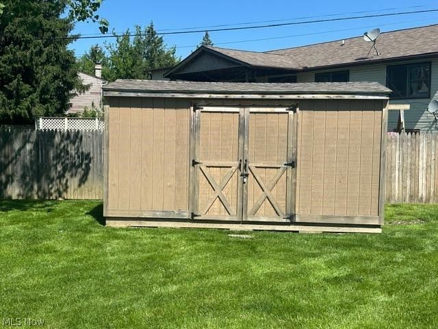 454 Oaknoll Drive, Amherst, OH 44001