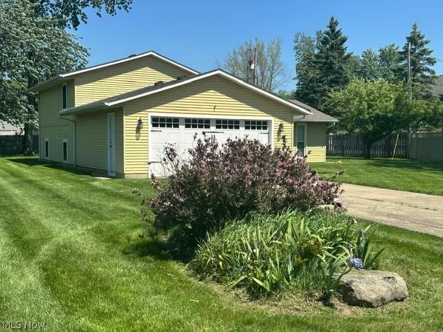 454 Oaknoll Drive, Amherst, OH 44001