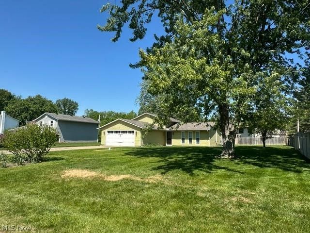 454 Oaknoll Drive, Amherst, OH 44001
