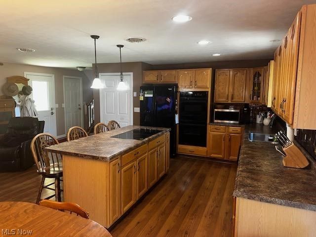454 Oaknoll Drive, Amherst, OH 44001