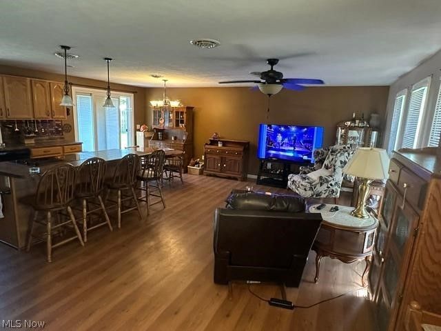 454 Oaknoll Drive, Amherst, OH 44001