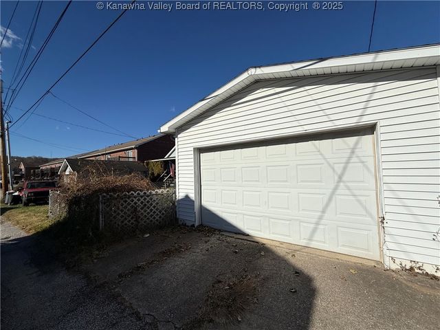 5309 Ohio Street, South Charleston, WV 25309