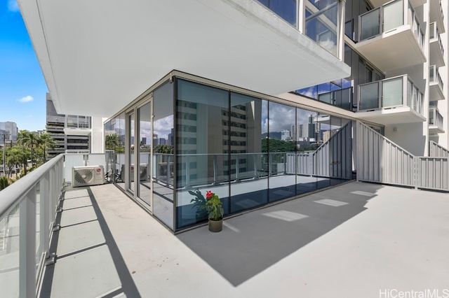 1500 Rycroft Street 311R, Honolulu, HI 96814
