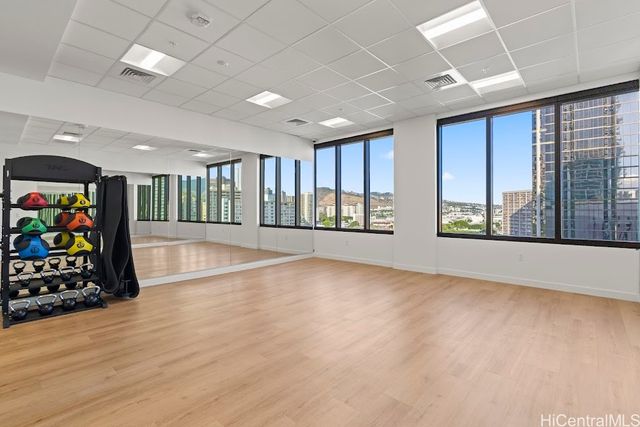1500 Rycroft Street 311R, Honolulu, HI 96814