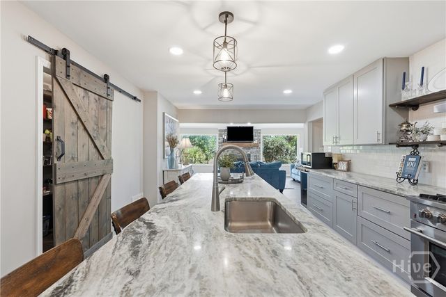 5 Cedar Cove, Savannah, GA 31410