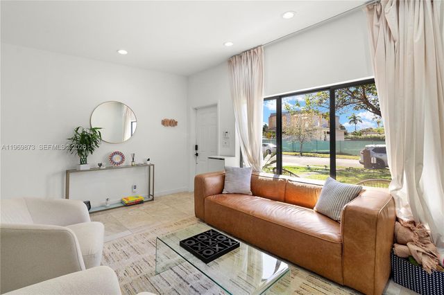 6315 SW 42nd St, South Miami, FL 33155