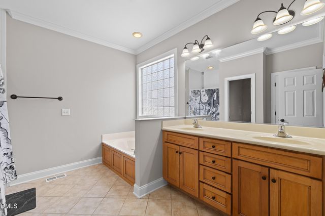 136 Mantle Drive, Clayton, NC 27527