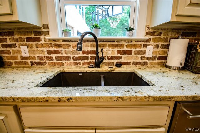 12155 Finnell Cutoff, Northport, AL 35475